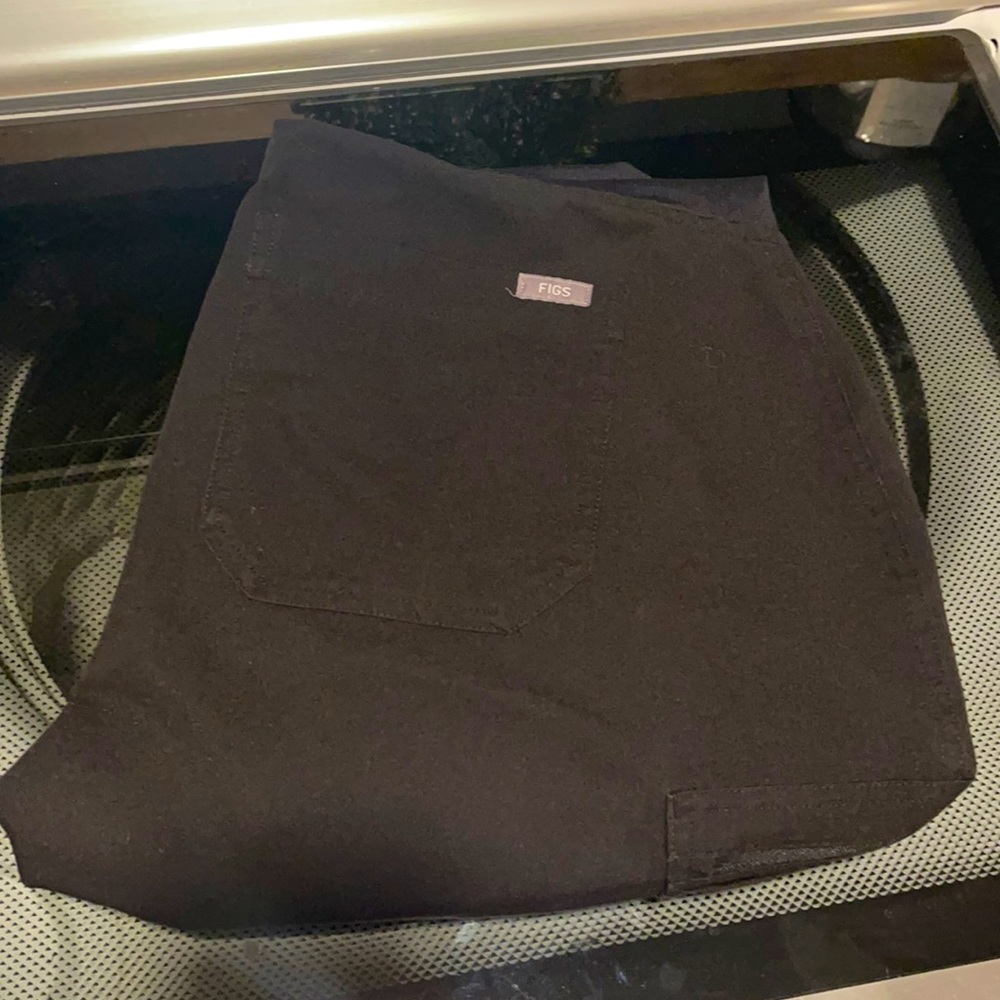 Maternity Black Fig scrubs. Size Large